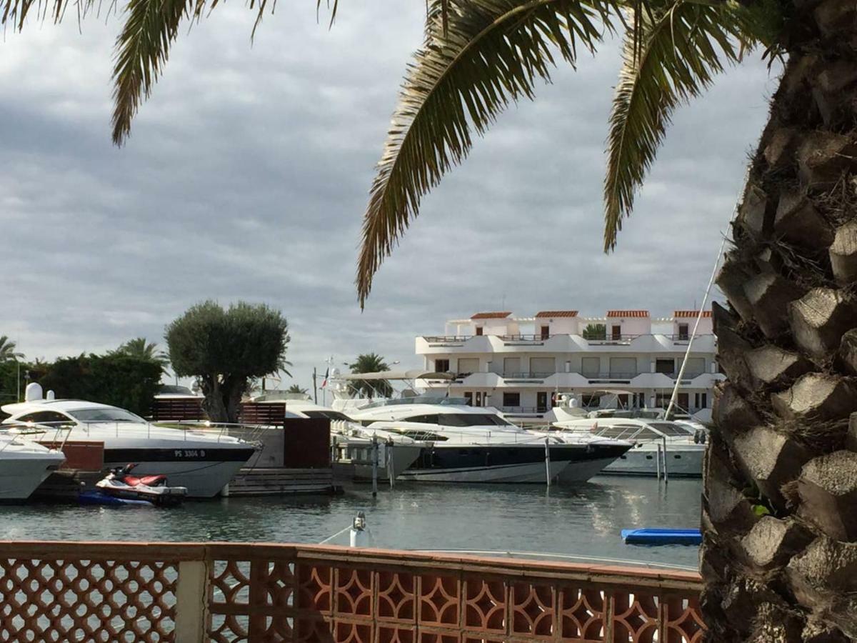 Appartement Rez De Jardin Emplacement #1 Empuriabrava Bagian luar foto